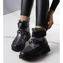 Hopeanväriset lumisaappaat Ephraim-ketjulla musta 1