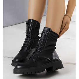 BM Ensley mustat tennarit 1