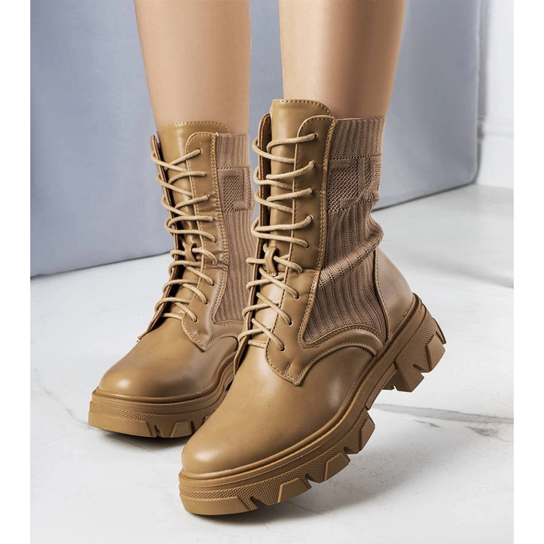 Korin ruskeat saappaat 1