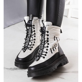 Sarai lumisaappaat valkoinen 1