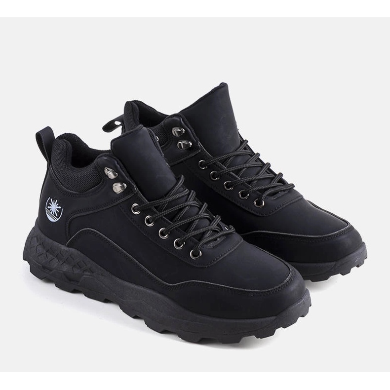 Aidanin mustat eristetyt saappaat 1