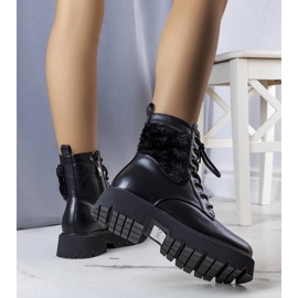 Dixien mustat eristetty turkissaappaat 1