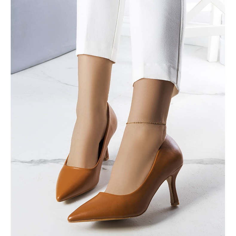 BM Ruskeat Jaydan matalakorkoiset pumput 1