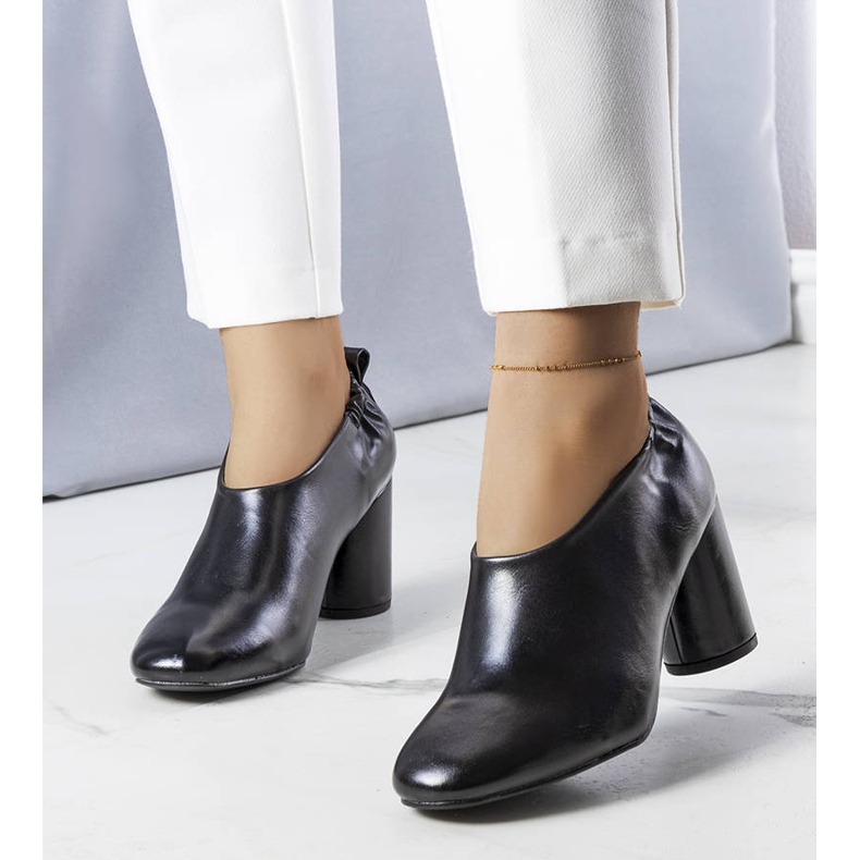 PA1 Tadeon mustat nilkkurit 1