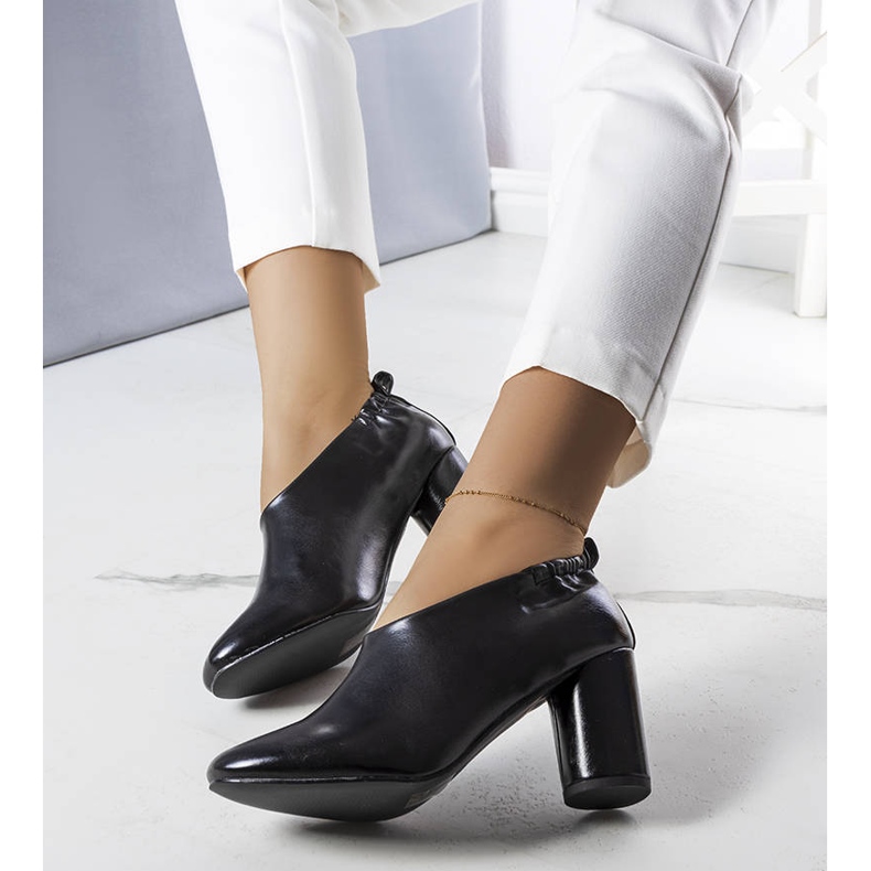 PA1 Tadeon mustat nilkkurit 2