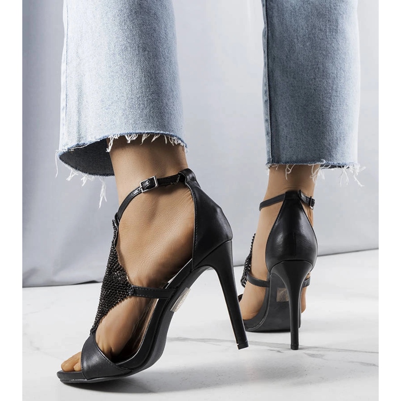 Calebin mustat tyylikkäät korkokengät 1