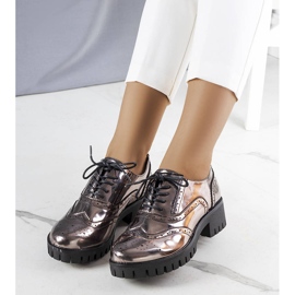 Myran metallinhohtoiset mustat kengät 1