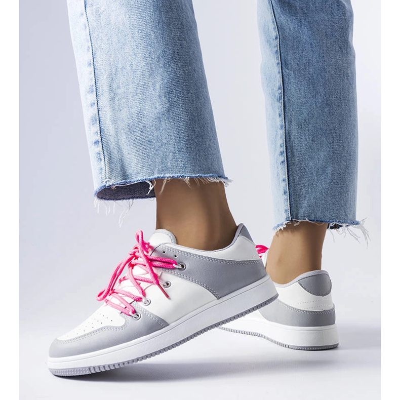 Shari valkoiset retrolenkkarit valkoinen 1