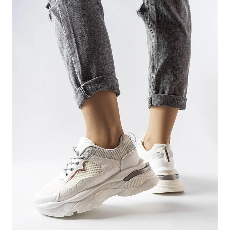 Beatricen valkoiset lenkkarit koristeltu glitterillä valkoinen 1