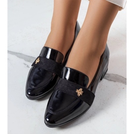 Vinceza mustat kiiltonahkapumput 1