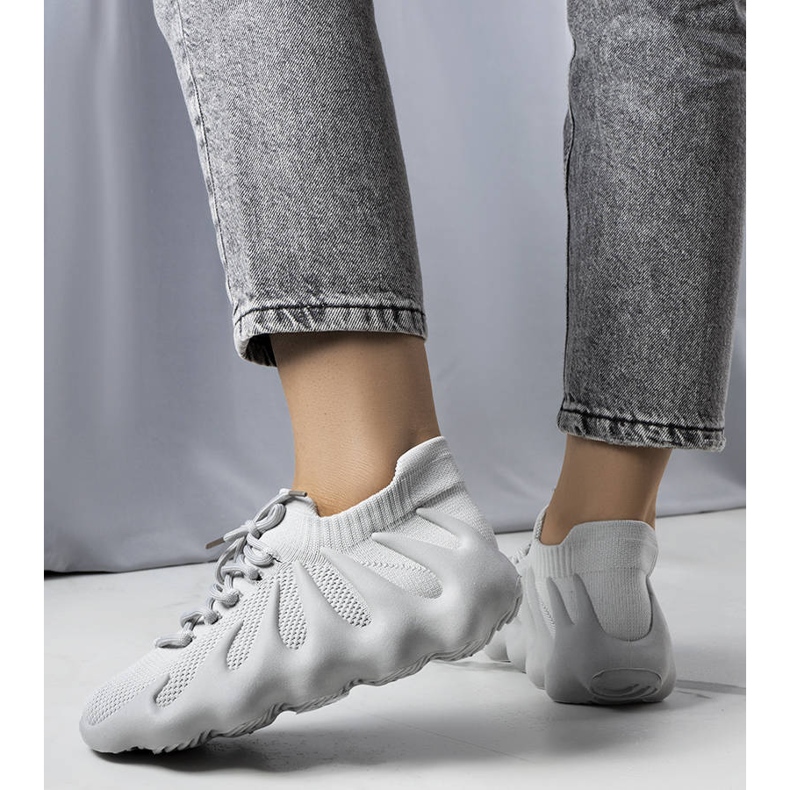 Murielin harmaat ilmavat tennarit 1