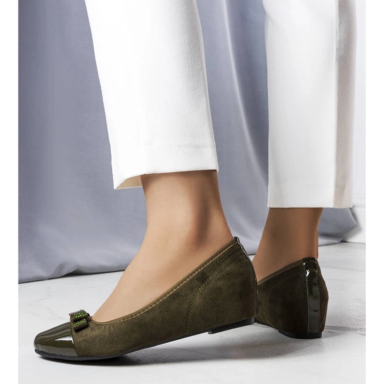 Cailotin vihreät ballerinat sisäkiilalla 1