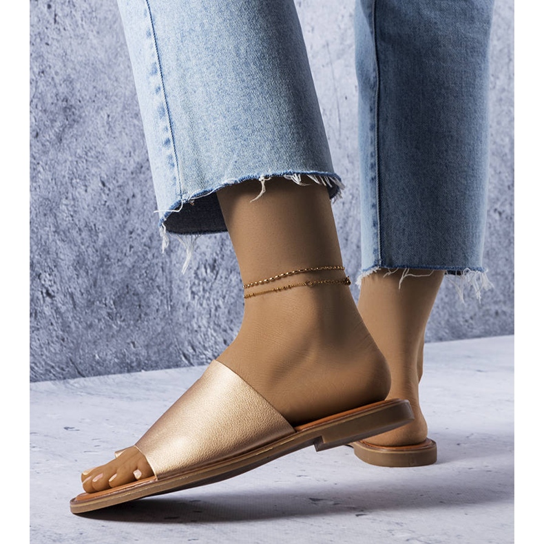 Evento Latourelle kultaiset tossut, joissa on epäsäännöllinen päällinen kultainen 1