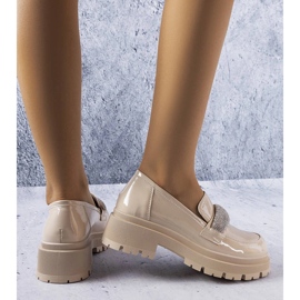 Moussin beigeksi lakatut broguet kuutiozirkonioilla 1