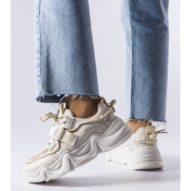 Desforgesin upeat beigenväriset tennarit 1