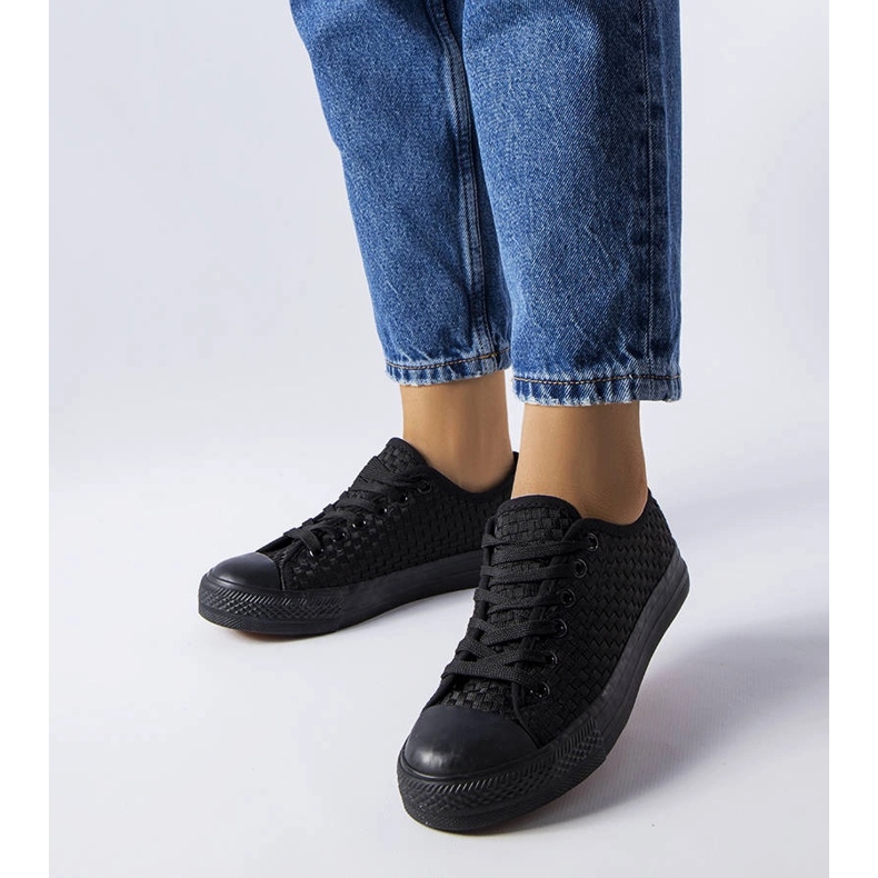 Thibodeaun mustat lenkkarit kudotusta kankaasta 1