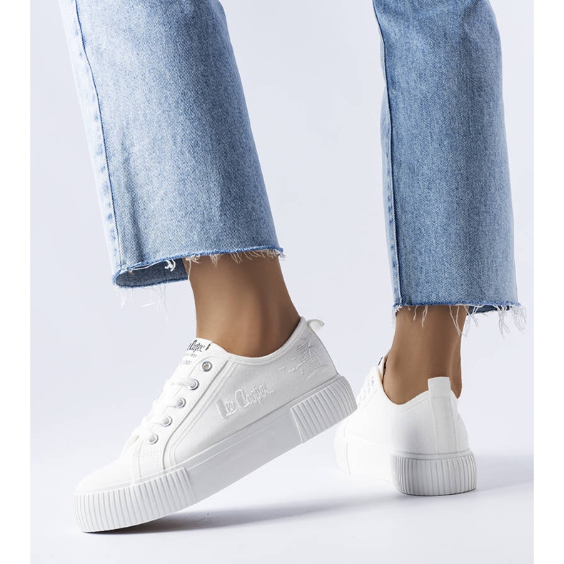 Lee Cooper LCW-23-31-1806L valkoiset tennarit valkoinen 1