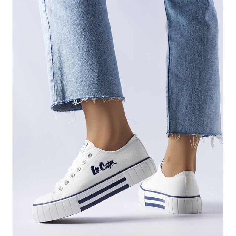 Lee Cooper LCW-23-31-1802L valkoiset tennarit valkoinen 1