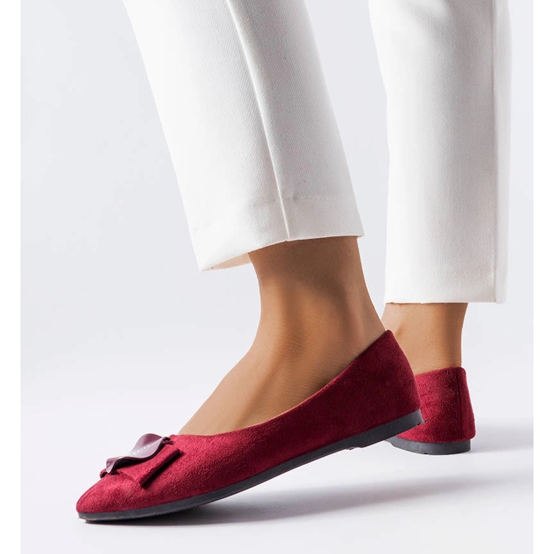 Rémyn strassikivillä koristeltu viininpunainen balerina 1