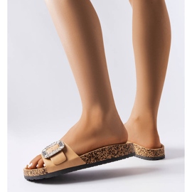 Ruskeat diat koristeltu Millicent-zirkoneilla 1