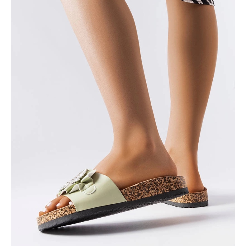 Royn vihreät liukumäet korkkipohjaisilla 1