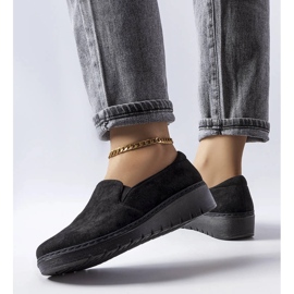 Pirnin mustat kengät 2