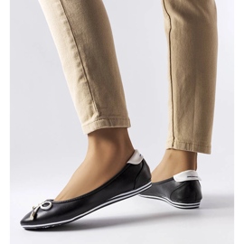 Maddalenan mustat ballerinat, joissa on rusetti 1