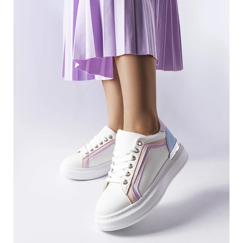 Soucyn valkoiset lenkkarit paksulla pohjalla valkoinen 1