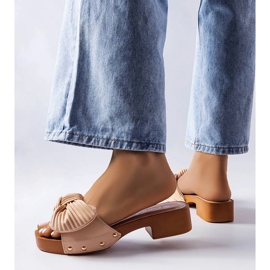 Rochefortin beige matalakorkoinen liukumäki 1