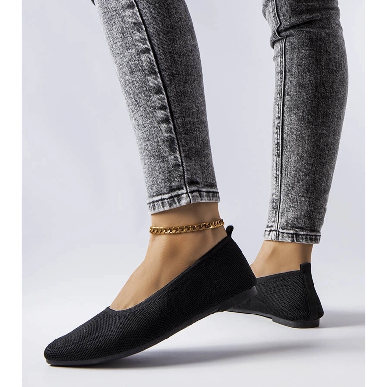 Drouinin mustat kangasbalerinat 1