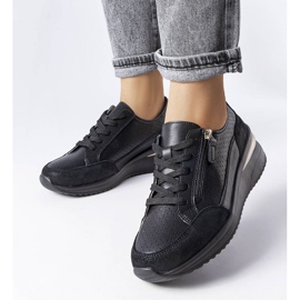 Mustat harjakattoiset nahkakengät Fleurilta 1