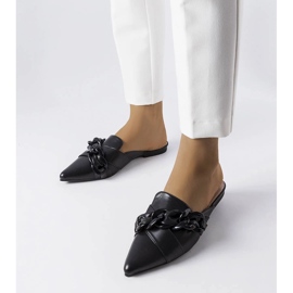 Patenaude mustat elegantit sandaalit ketjulla 1