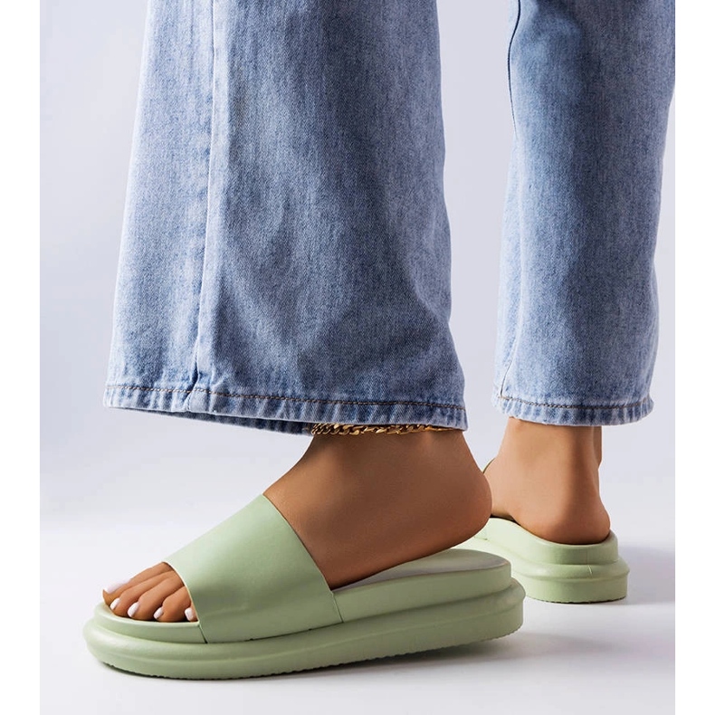 Vihreät tossut Paquette-alustalla 2