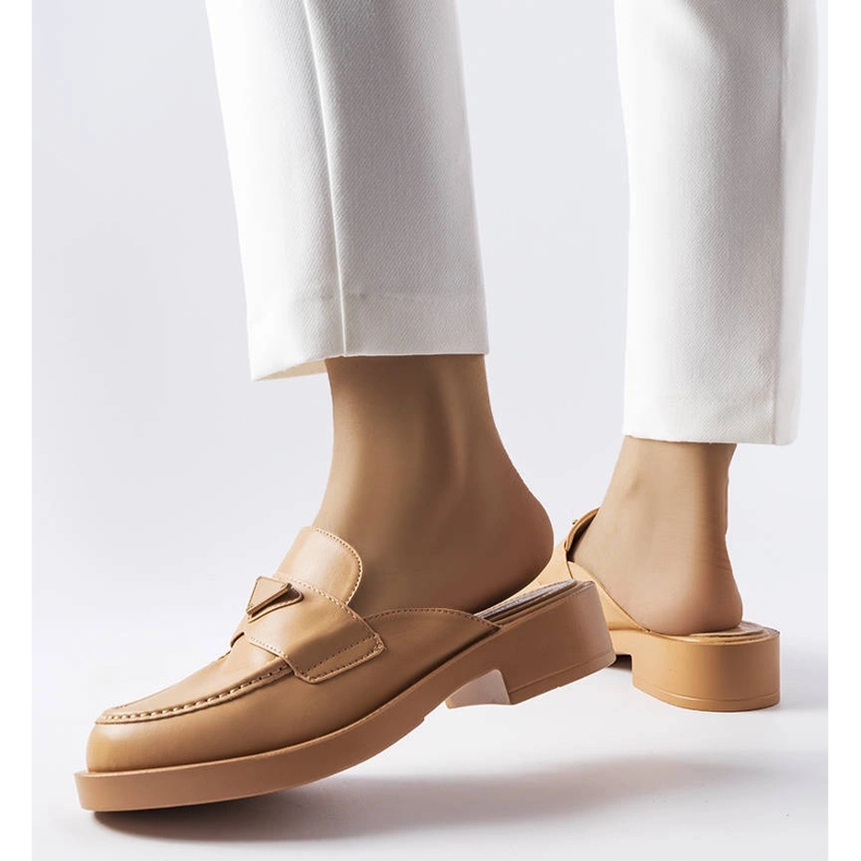 Berkshiren ruskeat liukumäet, joissa on sisäänrakennettu varvas 1