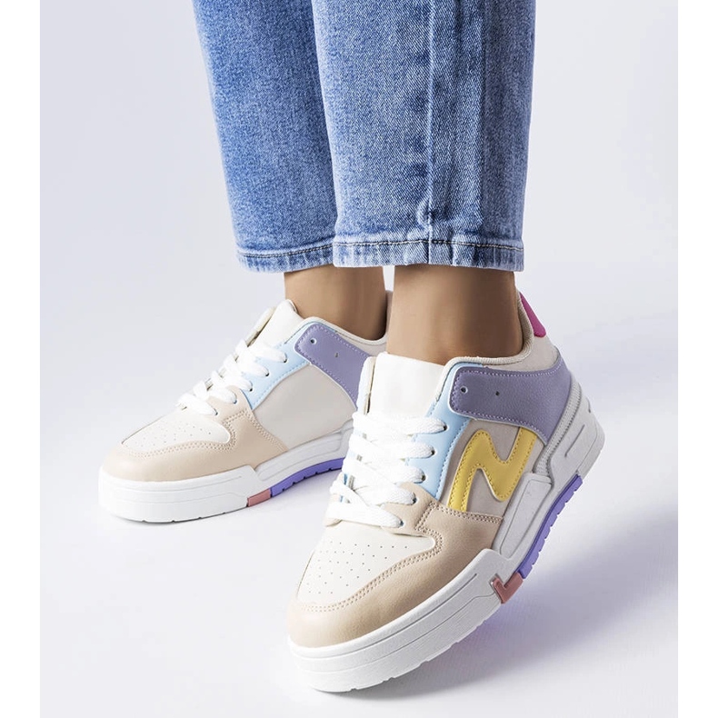 Harterin beigenväriset saappaat paksummalla pohjalla 1