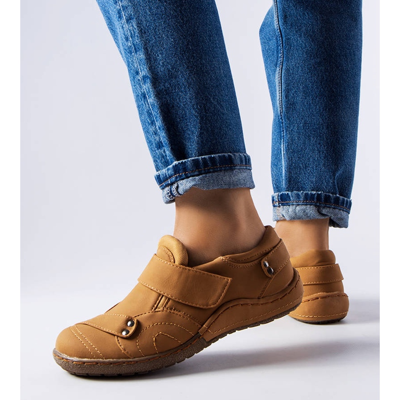 Cinisellon karamellinauhalliset kengät ruskea 1