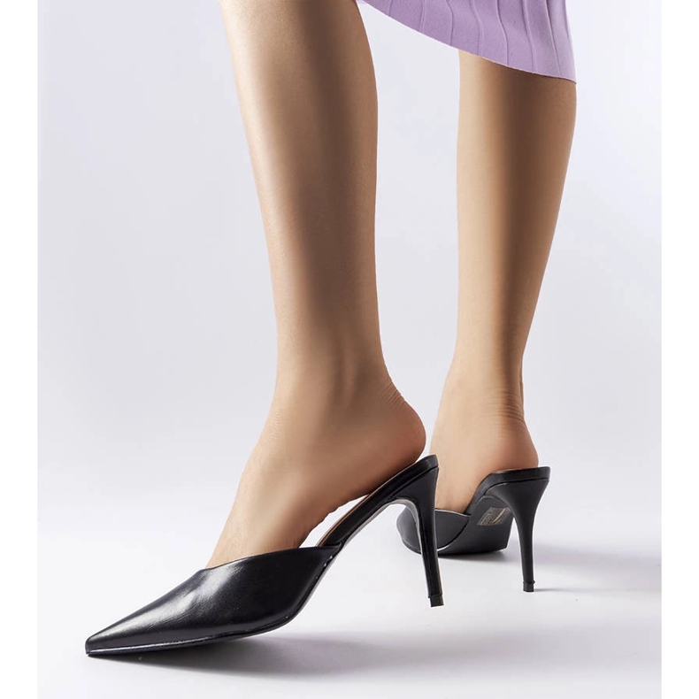 Drainer mustat korkokengät 2