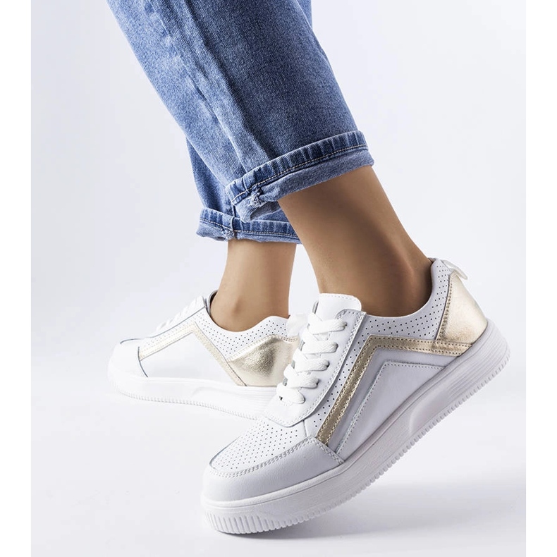 Gilles valkoiset nahkakengät rei'ityksellä valkoinen 1