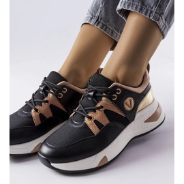 Mustat Vinceza-lenkkarit 1