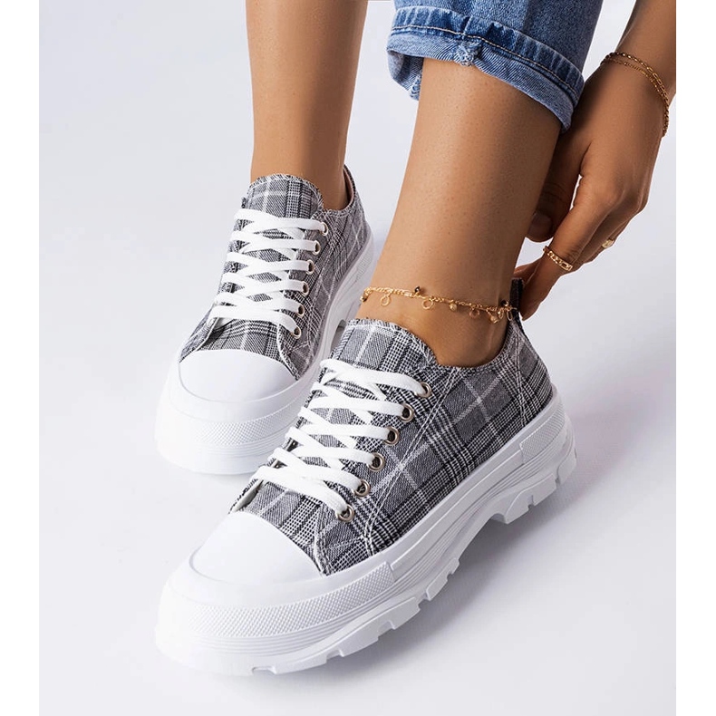 McKeylorin harmaaruudulliset tennarit 1