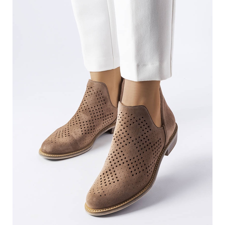 BM Karinon ruskeat harjakattoiset nahkasaappaat 1