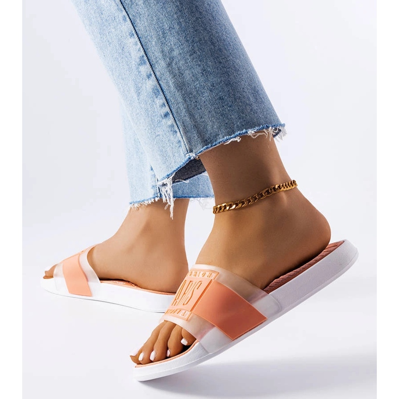 Beiget kumitossut Pariisista 1