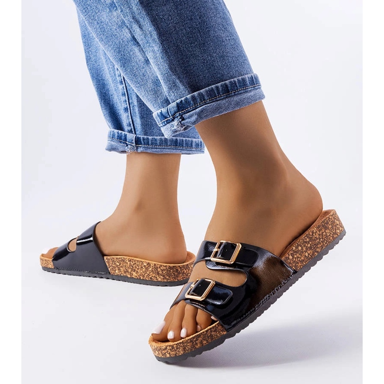 Cincinna mustat liukumäet korkkipohjaisilla 2