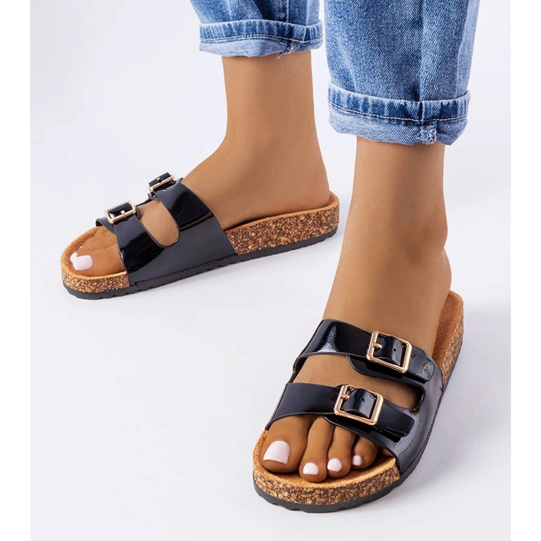 Cincinna mustat liukumäet korkkipohjaisilla 1