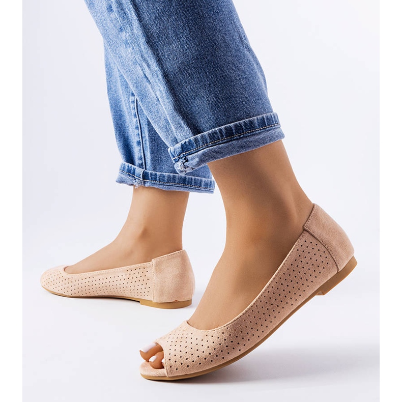 Agaten beige harjakattoinen ballerina 1