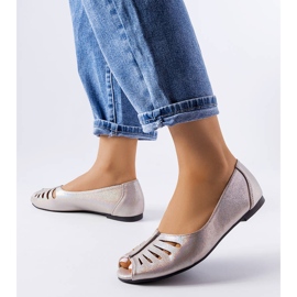 Fongemien hopeanväriset metalliset leikatut balerinat 1