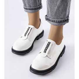 Legget valkoiset kiiltonahkakengät valkoinen 1