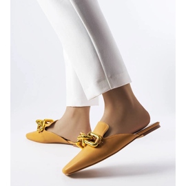 Ruskeat liukumäet Hickory-ketjulla 1