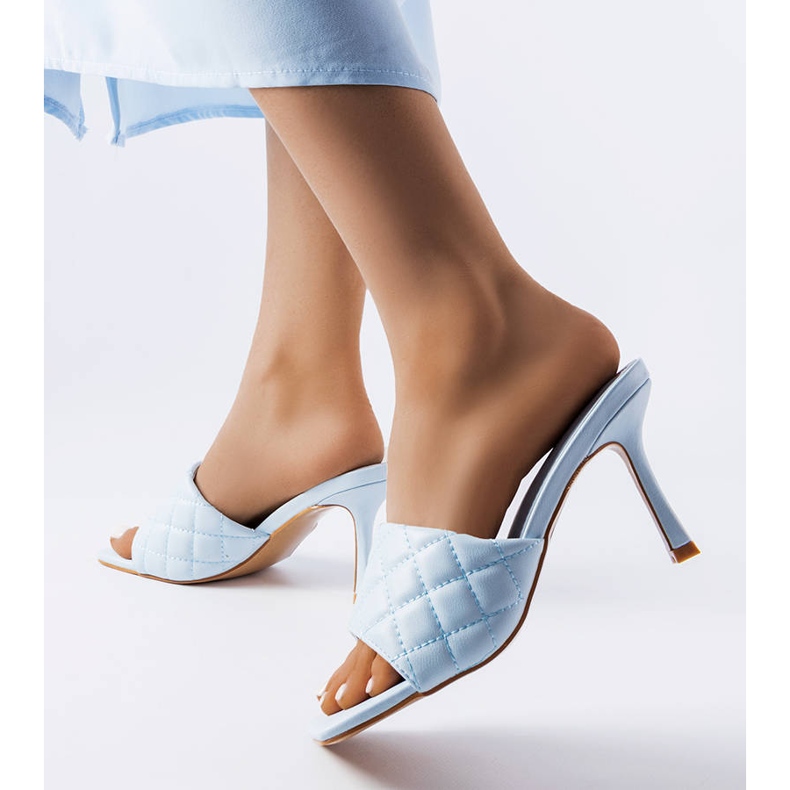 Penesen siniset tikatut varvastossut sininen 2