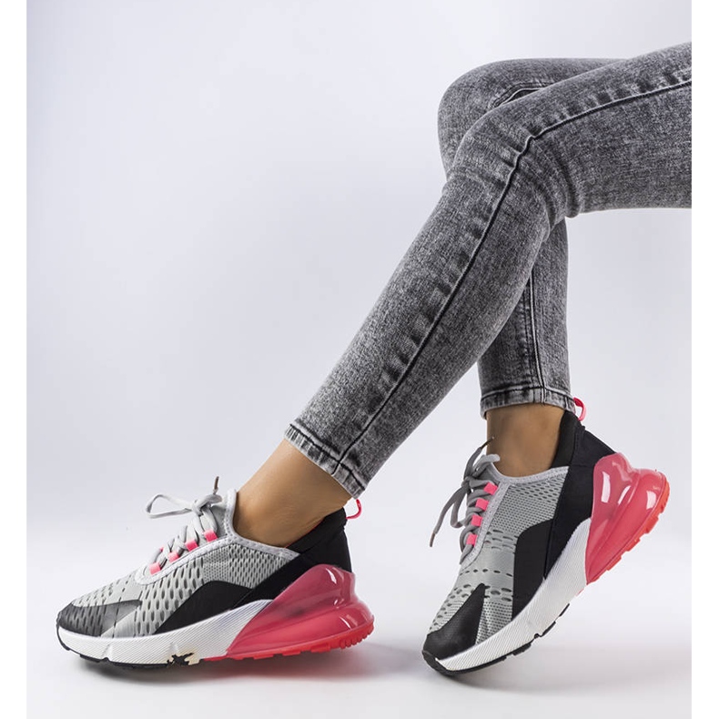 Courtin harmaat urheilulenkkarit 1